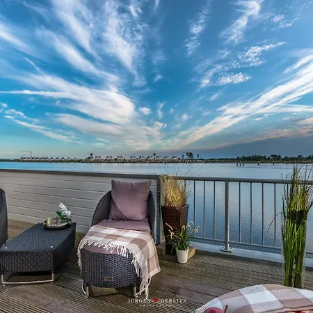 Quarterdeck Appartement *